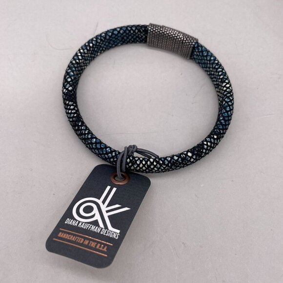 Diana Kauffman Designs Bangle Bracelet Handcrafted in USA Artsy Ethnic Artisan - Picture 3 of 3